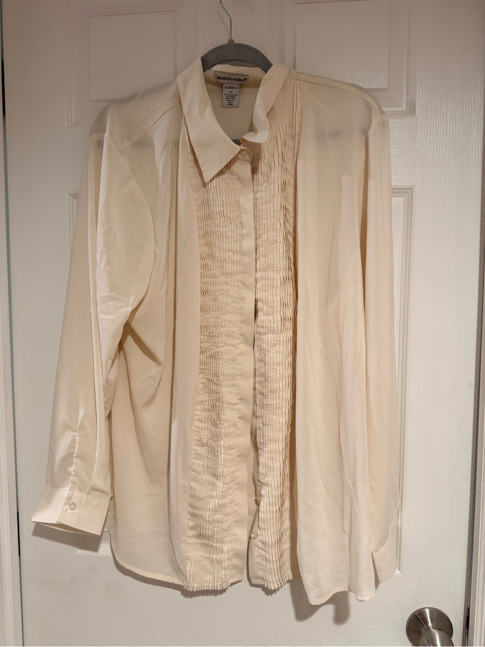Jessica London Light Cream Top - Soft Button Detail